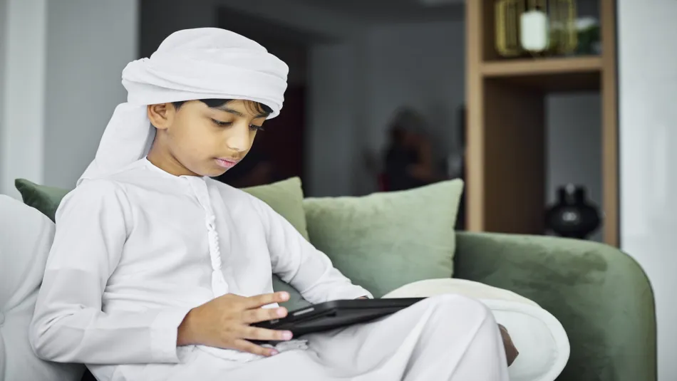الإمارات تحظر وسائل التواصل الاجتماعي على من هم دون 15 عاماً