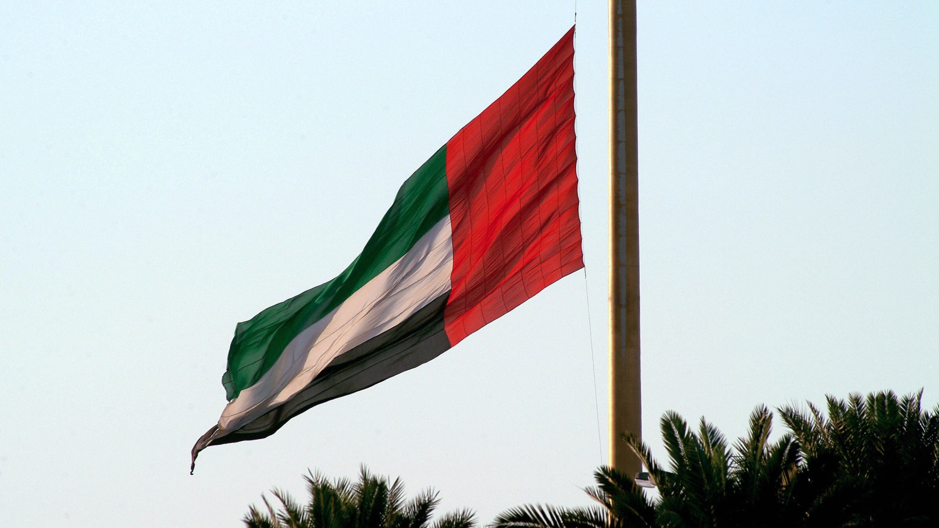 الإمارات تنفي قطعياً تحويل 3 مليارات دولار إلى إيران وسط تقارير عن صفقات سرية خليجية