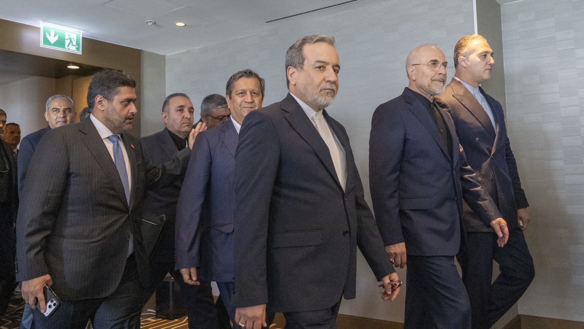 واشنطن تُحبط مخطط اغتيال إسرائيلياً لمفاوضين إيرانيين وتحذّر طهران