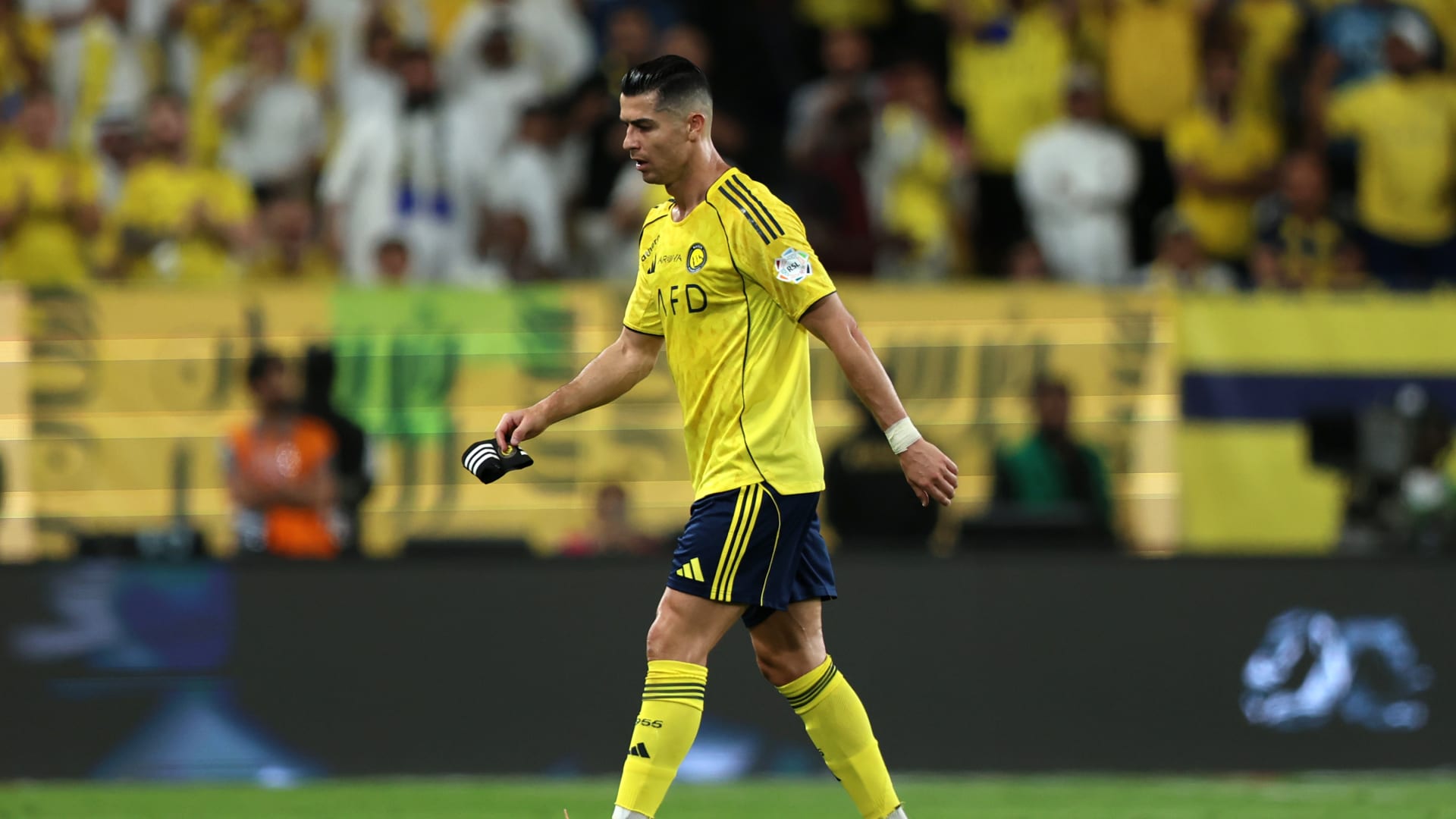 تعادل النصر والهلال 1-1 يُبقي سباق الدوري السعودي مفتوحاً