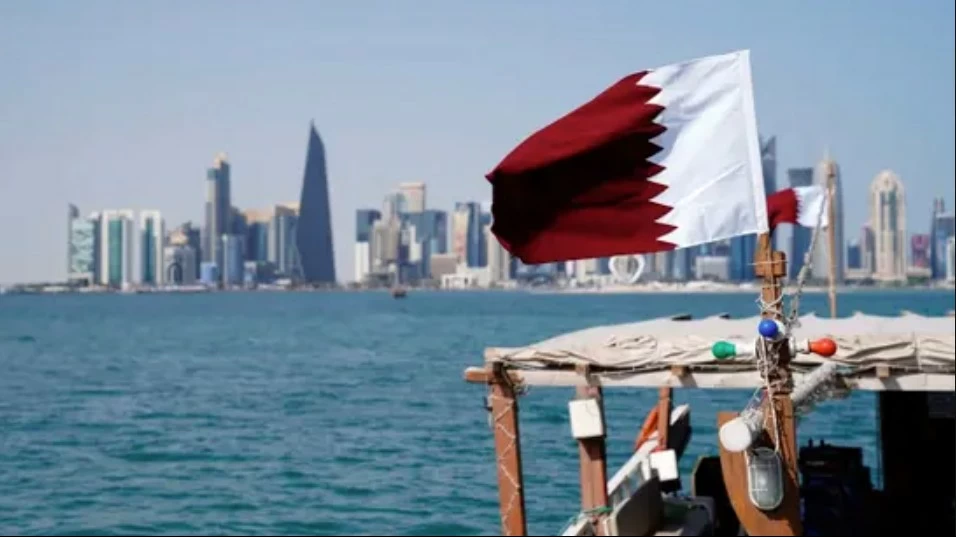 قطر تنفي إغلاق مجالها الجوي وتؤكد أن NOTAM يهدف لتحديد مسارات بديلة