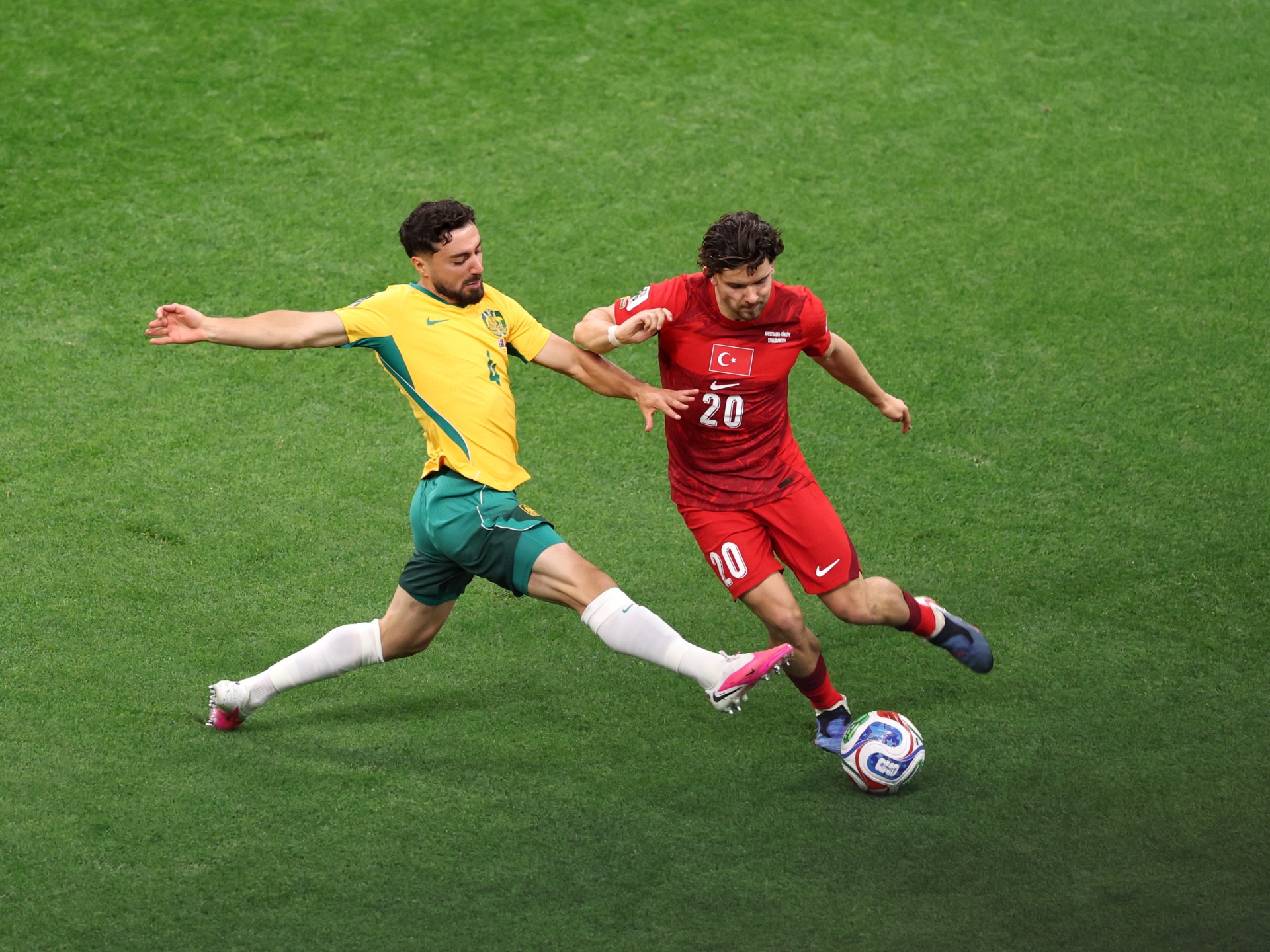أستراليا تهزم تركيا 2-0 في افتتاح مشوارها بمونديال 2026
