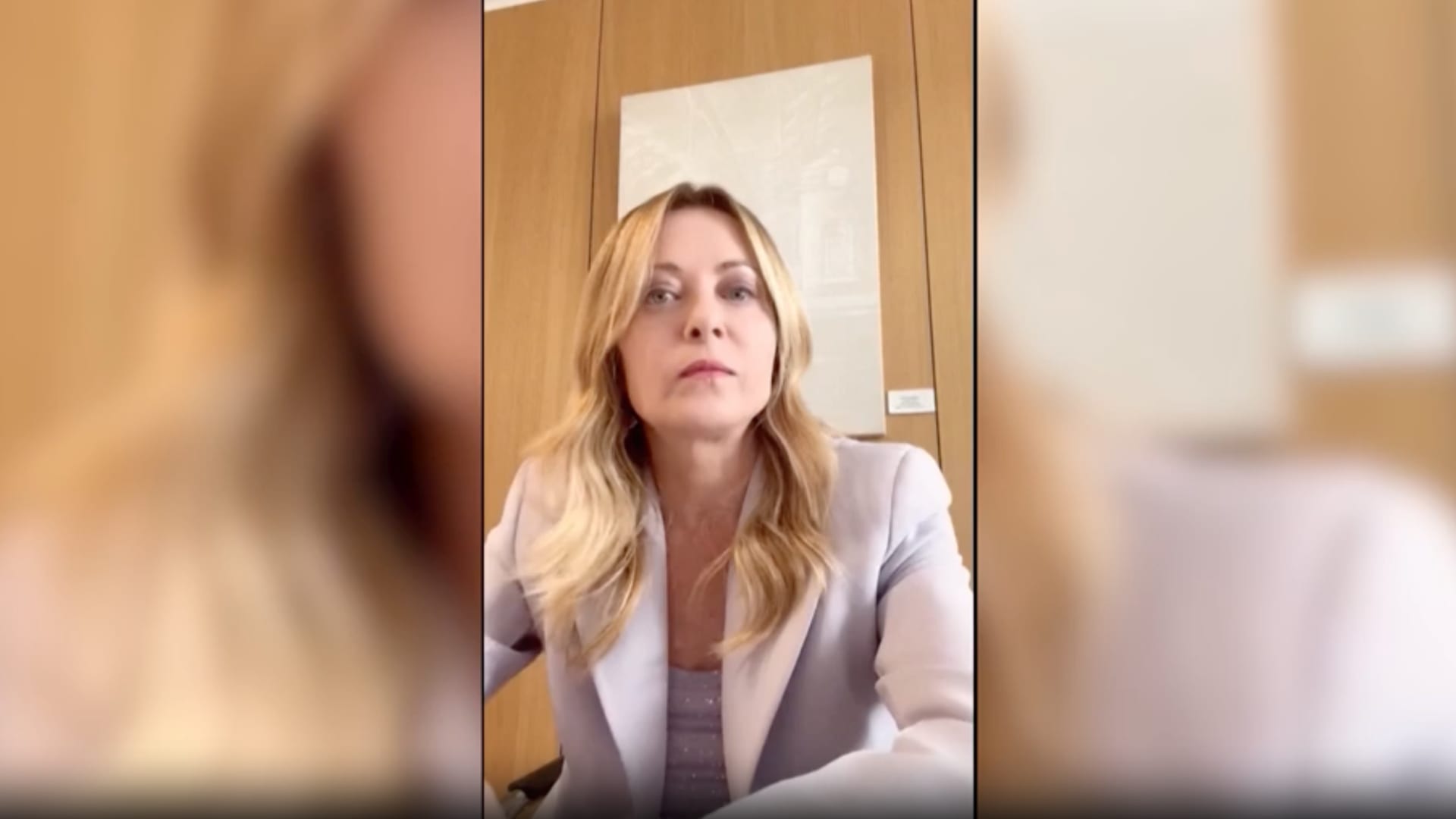 أزمة دبلوماسية بين روما وواشنطن بعد ادعاء ترامب أن ميلوني «توسلت» إليه لالتقاط صورة