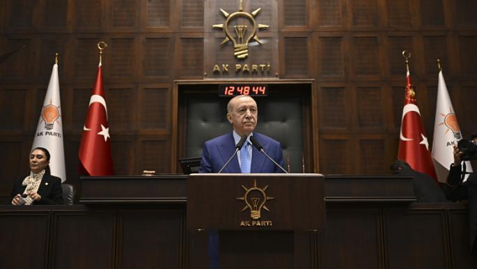 الإفراج المشروط عن مراسل دويتشه فيله في تركيا مع استمرار محاكمته بتهمة إهانة أردوغان