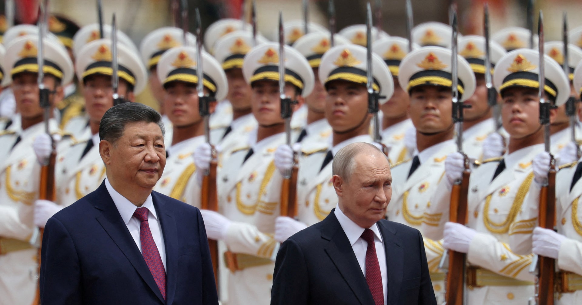 وثائق تكشف تدريباً عسكرياً سرياً أجرته الصين لقوات روسية بموافقة وزير الدفاع بيلوسوف