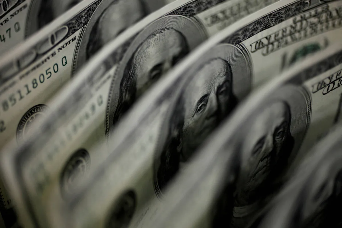 الدولار يتماسك مع تصاعد التوترات في الخليج وارتفاع أسعار النفط
