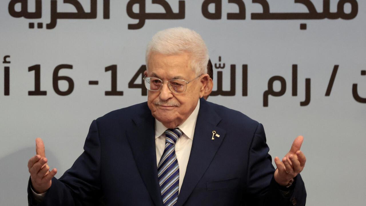 عباس يحدد 28 نوفمبر موعداً للانتخابات التشريعية الفلسطينية وسط انتقادات