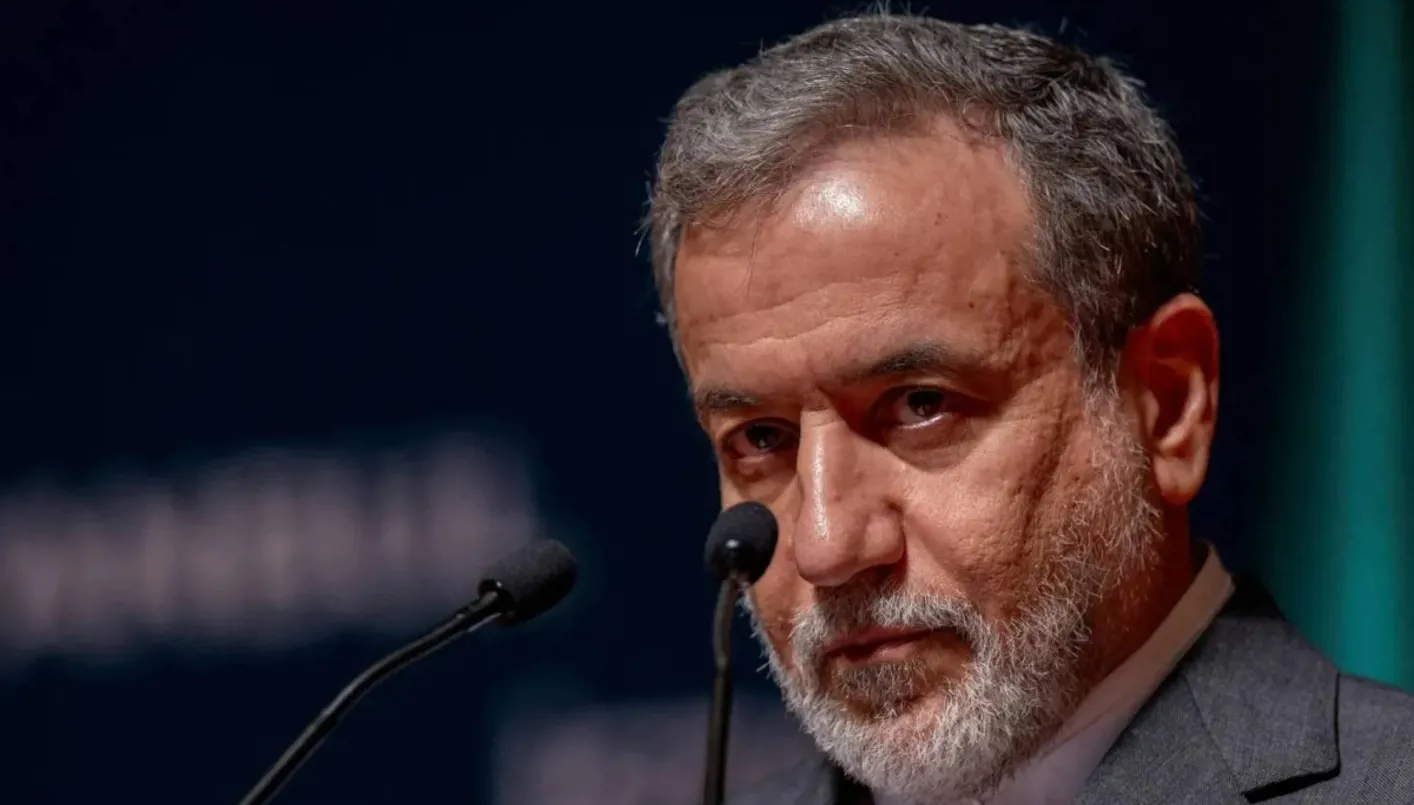 دعوات دولية وإقليمية لضبط النفس في أعقاب التبادل العسكري الأمريكي الإيراني
