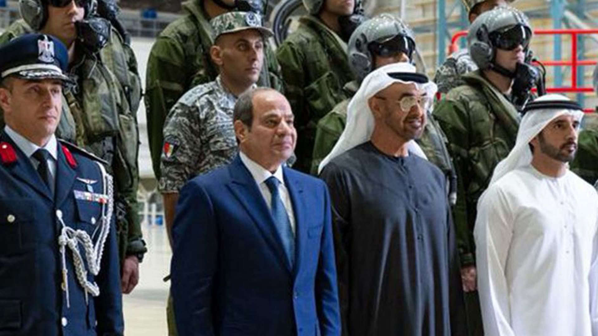 زيارة السيسي ومحمد بن زايد لمفرزة المقاتلات المصرية: تعزيز للتحالف أم استرضاء رمزي؟