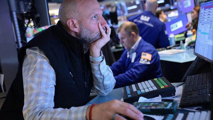 أسعار النفط ترتفع إلى أعلى مستوياتها منذ أشهر عقب إغلاق إيران مضيق هرمز