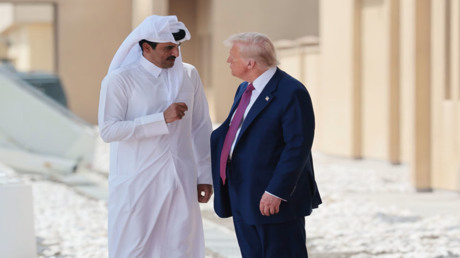 أمير قطر يؤكد لترامب ضرورة تغليب الحلول الدبلوماسية في المنطقة