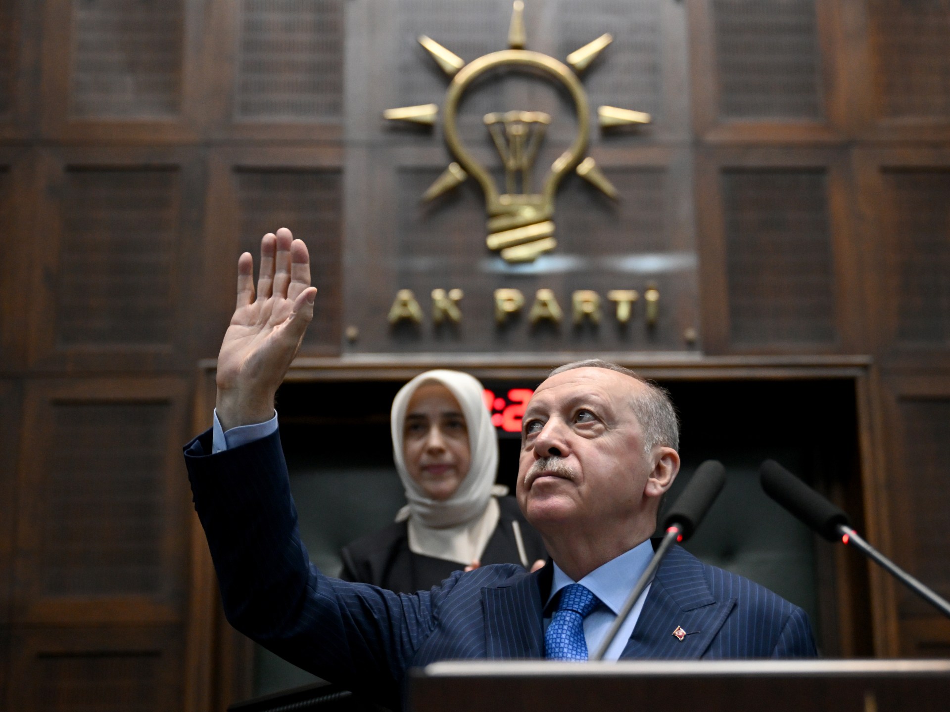 أردوغان يصف الإسرائيليين بـ'الوحوش' ويحذر من تهديد أمن تركيا جراء العمليات الإسرائيلية في سوريا ولبنان